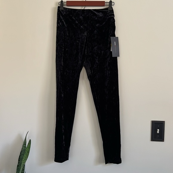 🆕 Intro Love The Fit Velvet Stretch Leggings - Picture 4 of 13